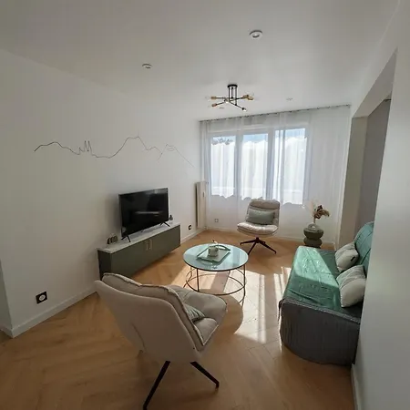 Coeur Des Volcans - Vue Puy De Dome Apartment *